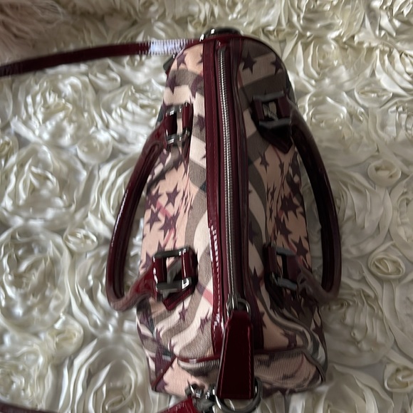 Authentic Burberry two ways bag - Picture 11 of 17